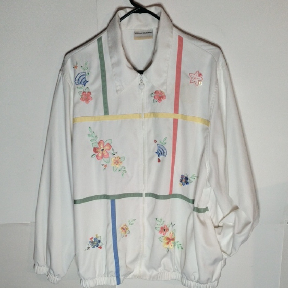 Alfred Dunner Woman White With Pretty Embroidered Flowers Spring Jacket Like New